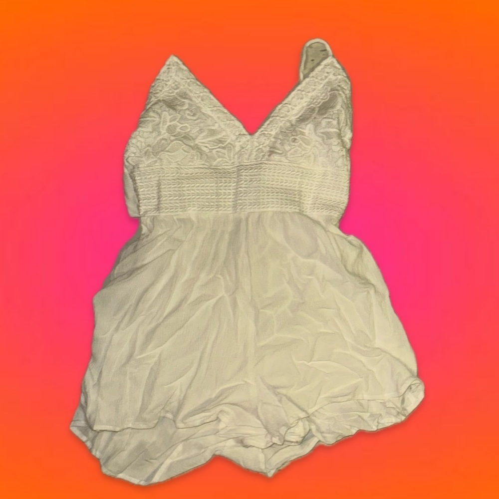 ADORABLE AEROPOSTLE WHITE ROMPER WITH PRINTS GORGEOUS WHITE ROMPER